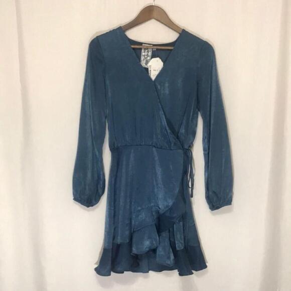 NWT Sadie & Sage Ruffle Wrap Dress Medium - Picture 11 of 12